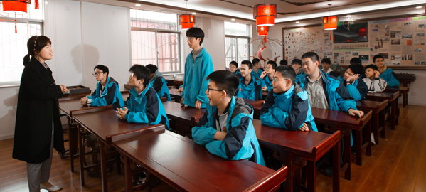 陇县 分类教学，因材施教，采取“一类一方案、一人一目标”的教学方法