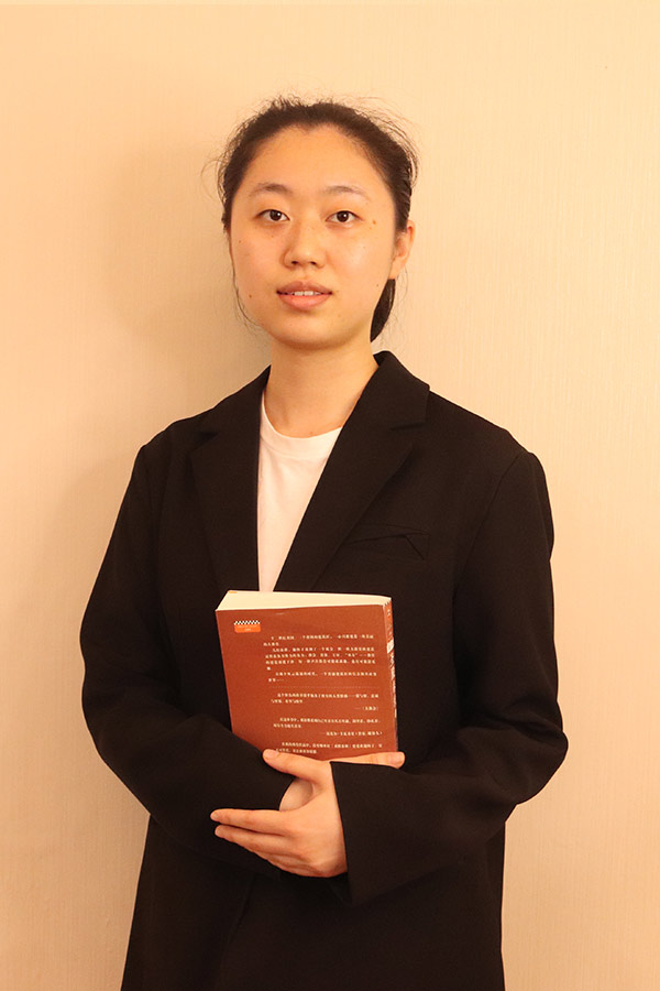 陇县梁艺 本科学历，优秀班主任