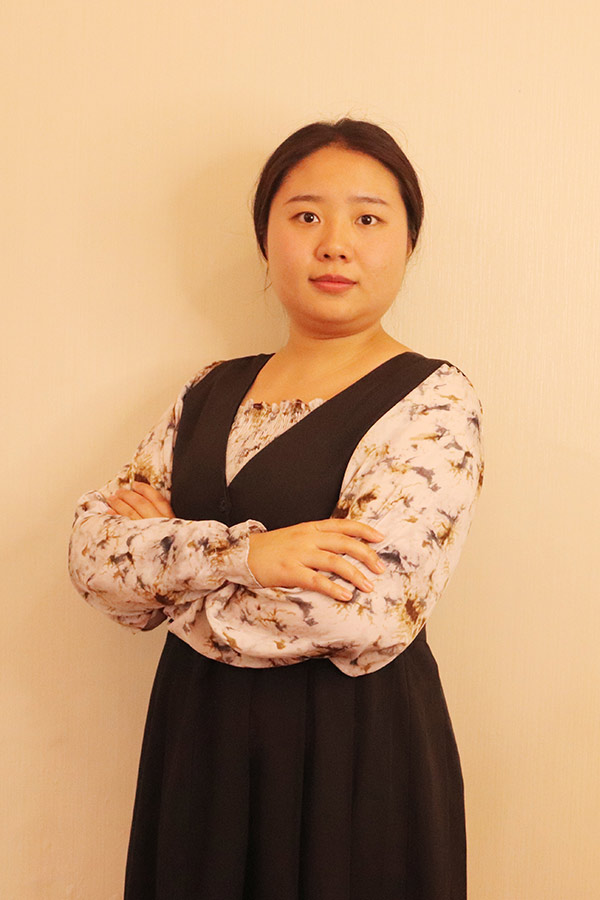陇县何爱玲 本科学历，优秀班主任